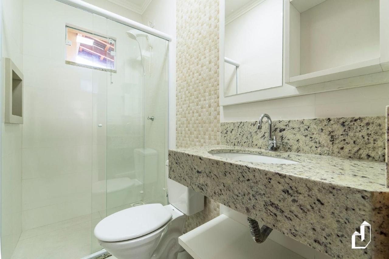 בומבינאס Casa Terrea Com 02 Dormitorios מראה חיצוני תמונה